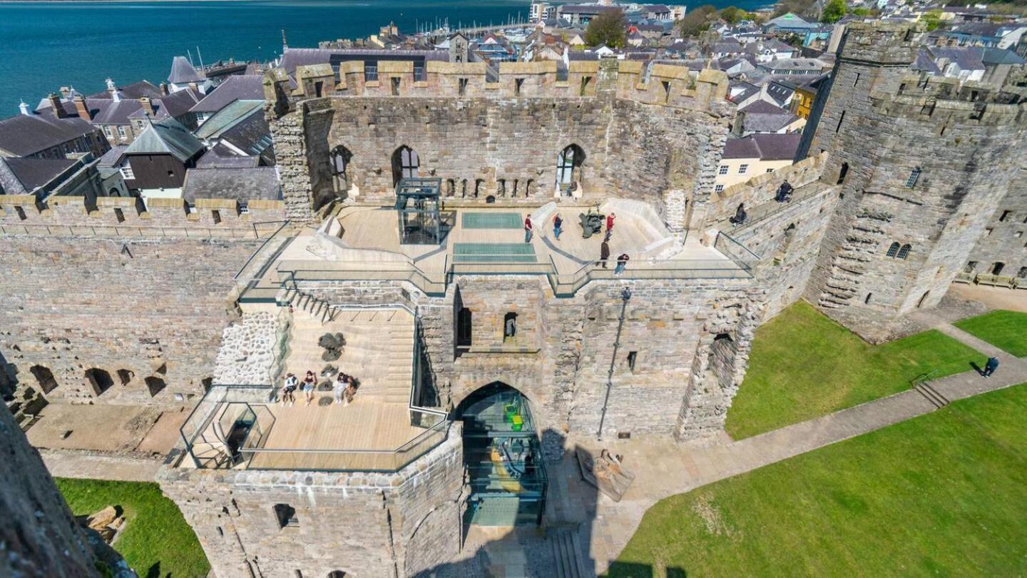 Pass The Keys Apartment 3 Old Conservative Club In Historic Town Caernarfon Esterno foto